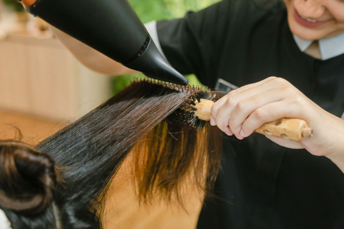 Capelli secchi e porosi osservati sulle lunghezze
