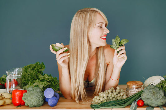Alimentazione equilibrata con cibi freschi e nutrienti